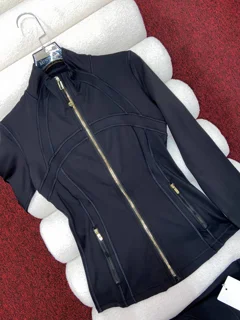 ست لولولمون Lululemon